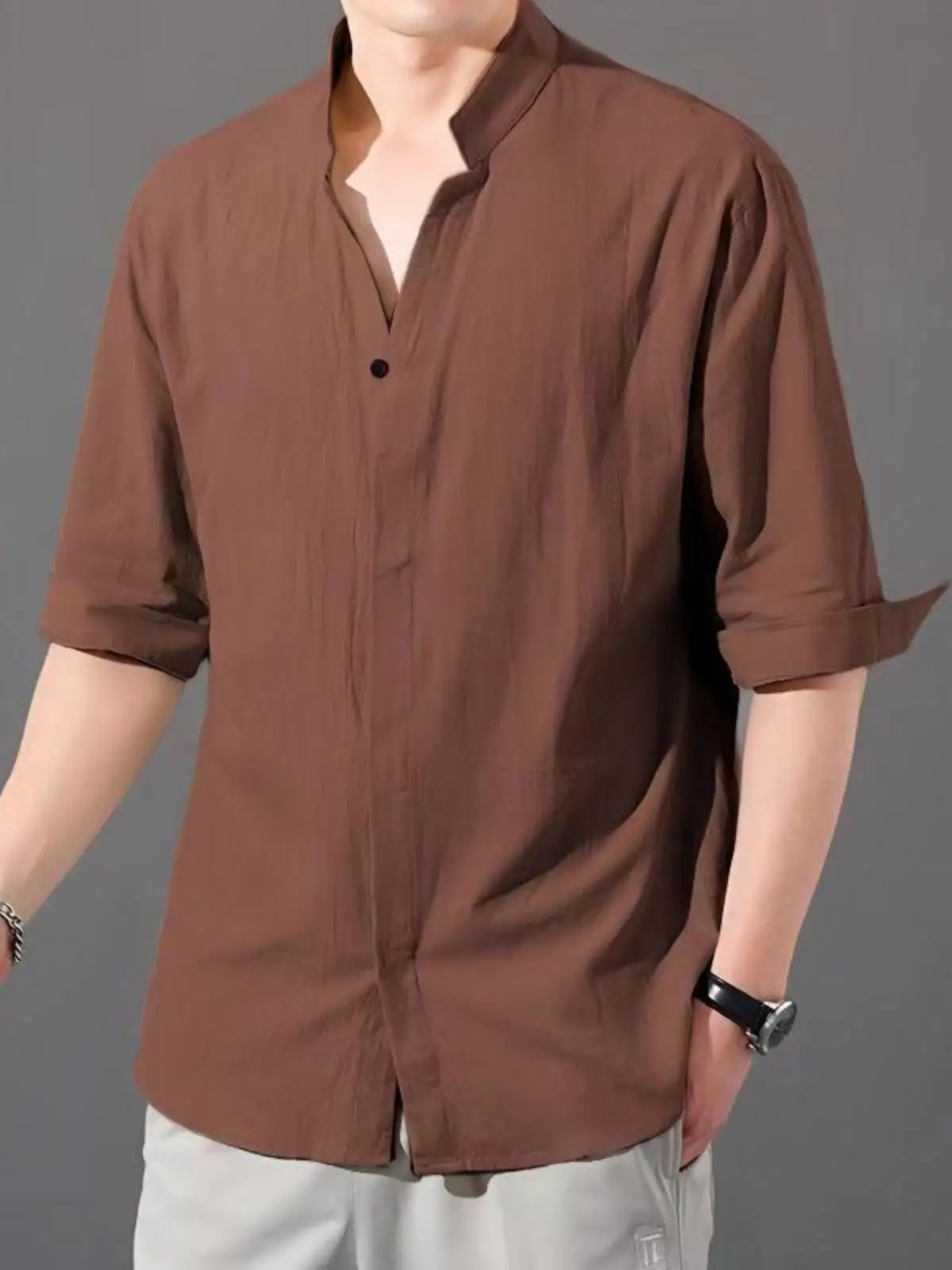 

Casual Cotton Linen ort Sve irt Men's Summer Faion Trendy Stand Collar irt Coffee Color Seven-Quarter Sve