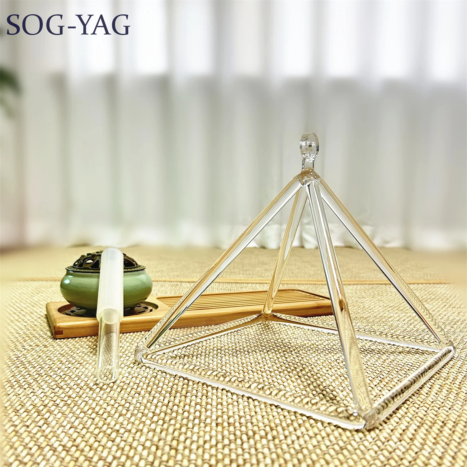 

SOG-YAG 9 Inch Clear Crystal Singing Pyramid Music Instrument for Sound Healing Yoga Releax with Free Mallet