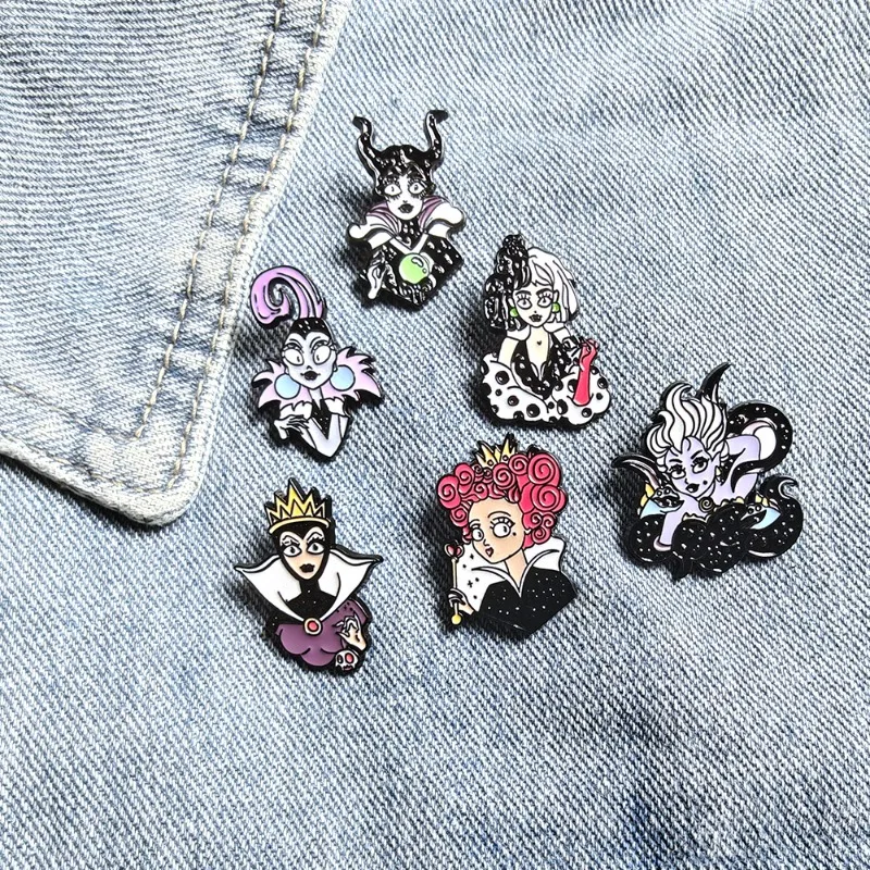Halloween Cartoon Animated Fairy Tale Character Badge Witch Marlene Pherson Queen of Hearts Anime Brooch Clothes Bag Accessories
