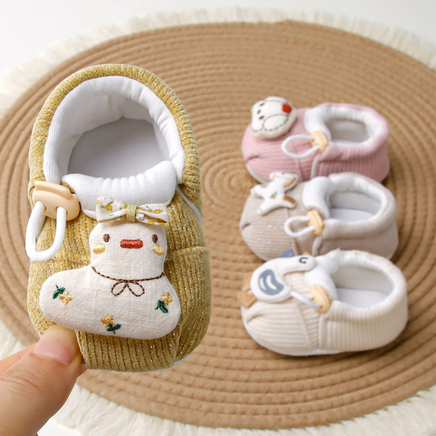 الوليد حذاء طفل للفتيات الفتيان ربيع الخريف الدافئة الكرتون موضة الأولى مشوا المضادة للانزلاق لينة وحيد الرضع حذاء طفل صغير 0-1Y