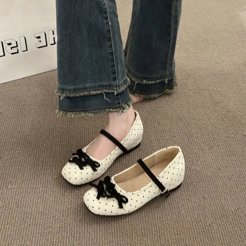 

Women's Shoes Spring and Summer Fashionable Elegant Light Bow Flats Comfortable Single Shoes with Metal Buckle