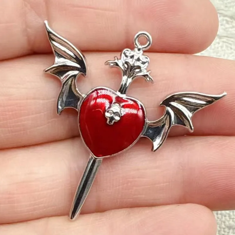 10pcs Goth Skull Heart Enamel Peach Heart Charms Devil's Winged Dagger Heart Pendant Handicraft Crafts DIY Jewelry Accessories
