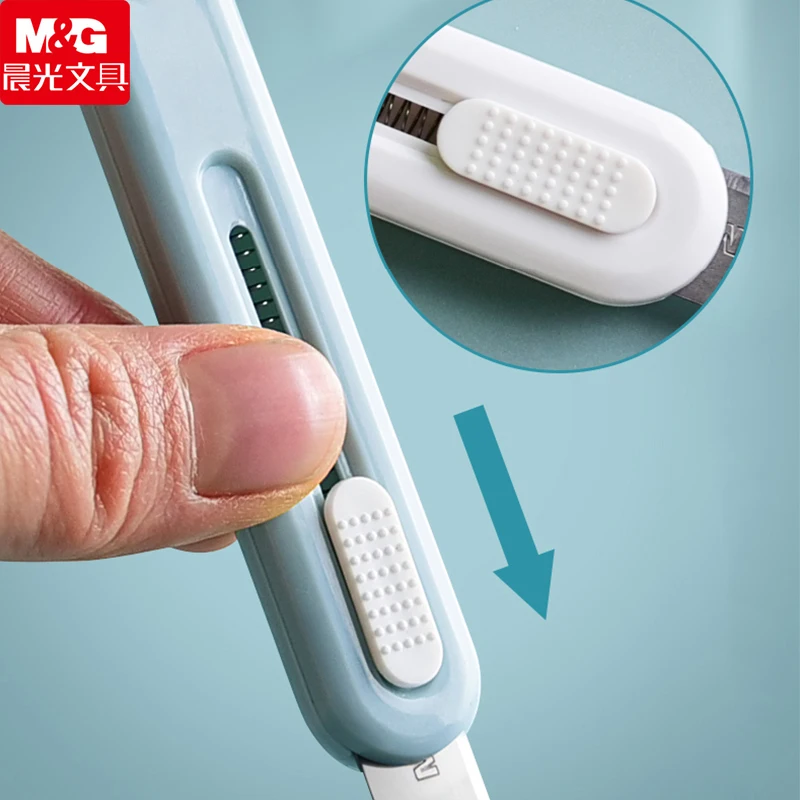 M&G Handcraft Knife, automatic spring return cutting knife, perforated design, replaceable blade, suitable for opening express