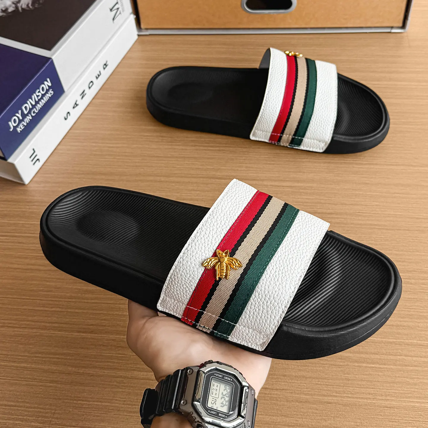 Brand Men Slippers Shoes Flat Non-Slip PU Leather Male Water Shoes Summer Sandals Big Size 47 Mens Luxury Shoes Slides Slipper