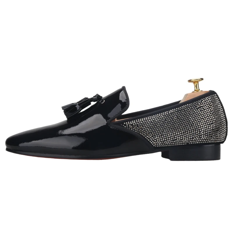 Piergitar Black Patent Leather Tassels Design Men's Loafers Classic Style Stitching Rhinestones Slip-On Slippers Red Color Sole