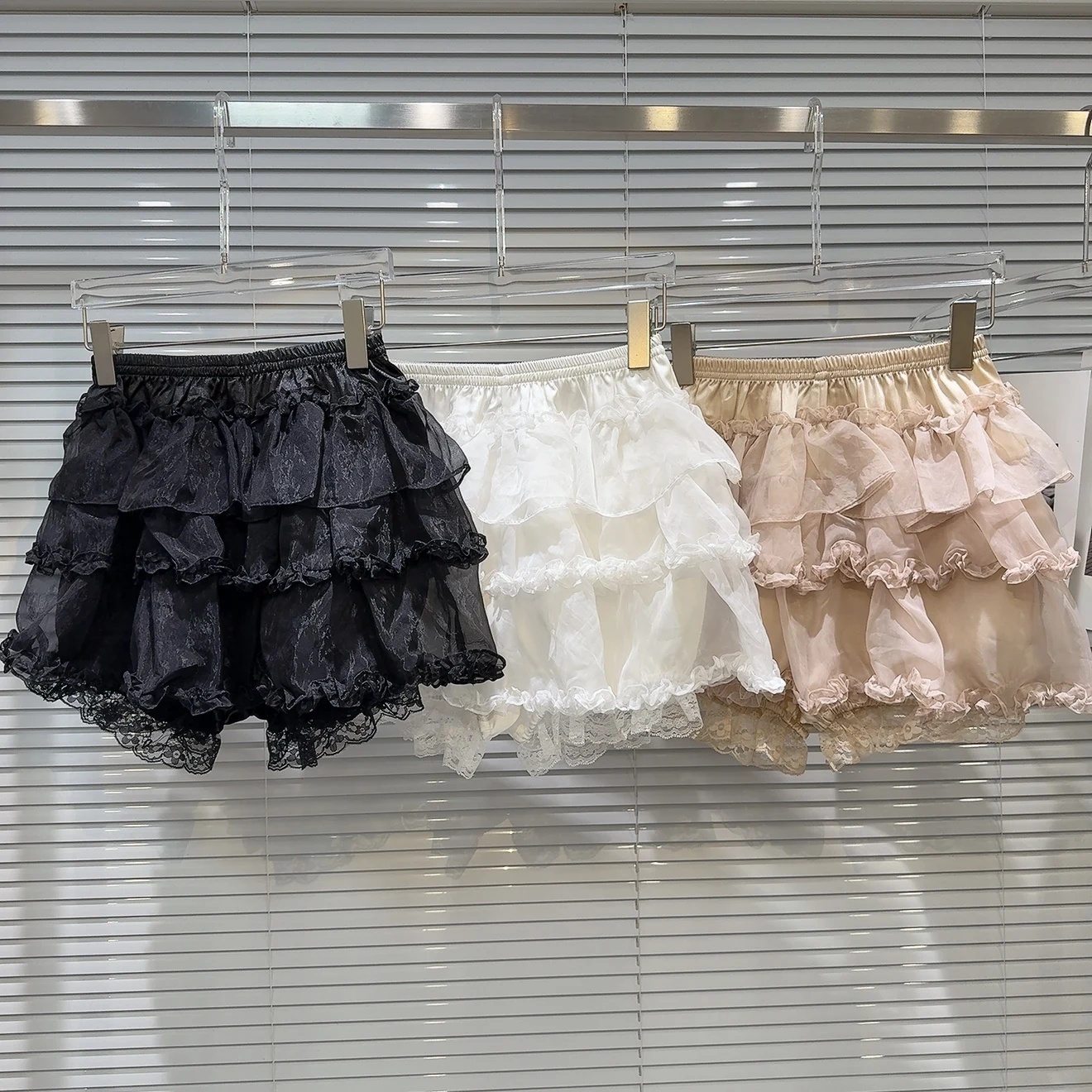 

Многослойная нижняя юбка Sweet Sle с кружевной отделкой и сетчатой пышной юбкой, шелковый силуэт трапециевидной формы со средней талией