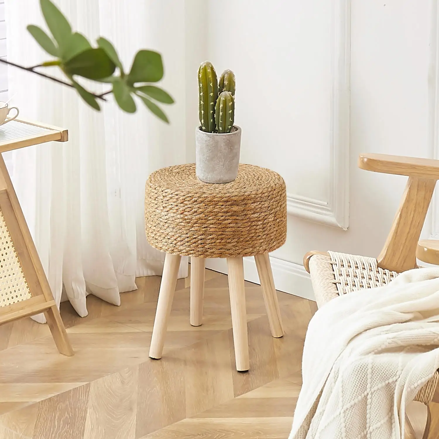 Natural Seagrass Round Ottoman Footstool with Solid Wood Legs - Handwoven Hyacinth Pouf for living Room, Balcony & Garden