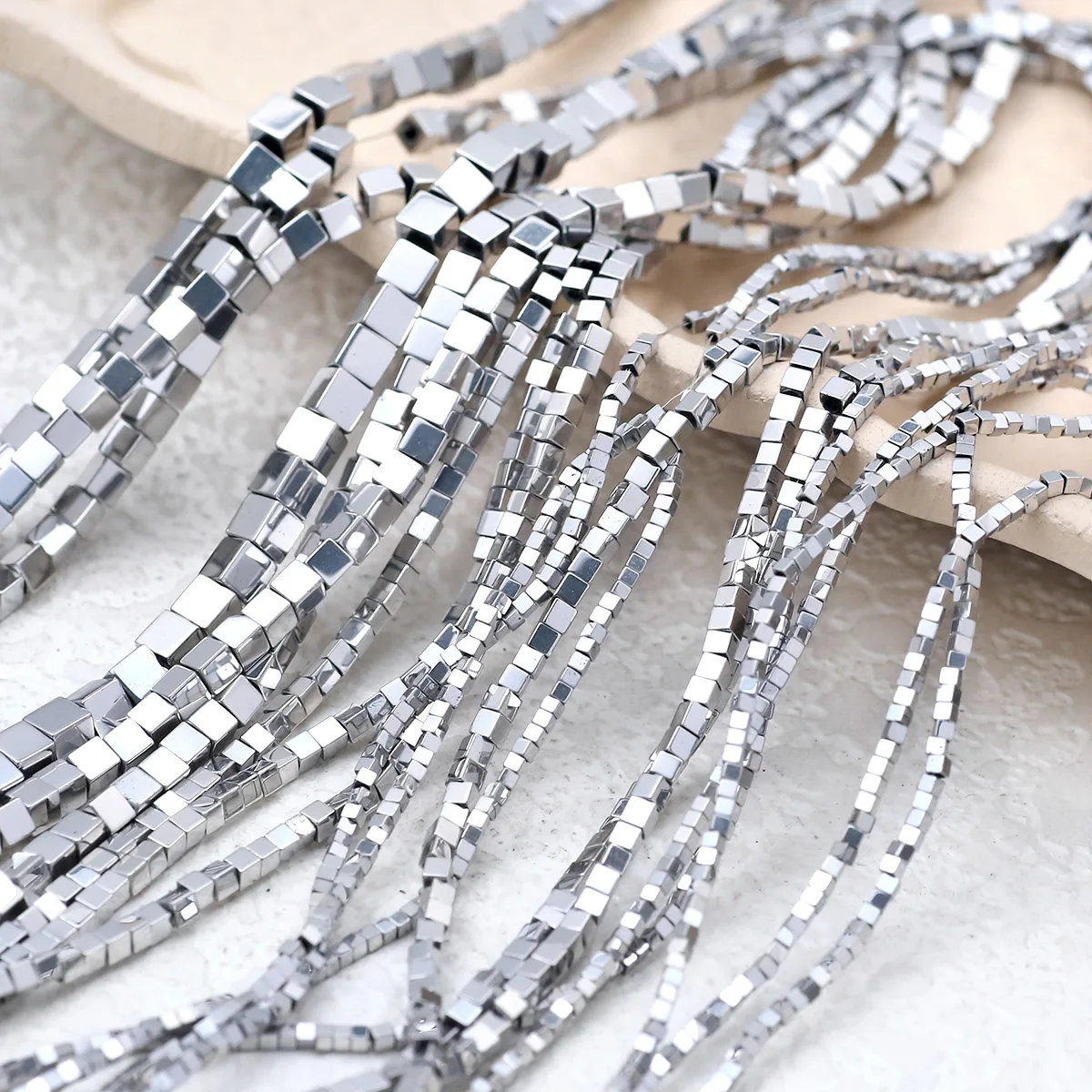 1/2/3/4mm Weiß Goldene Natürliche Hämatit Vergoldet Quadratische Perle Spacer Lose Perlen für Schmuck Machen Armbänder DIY Zubehör