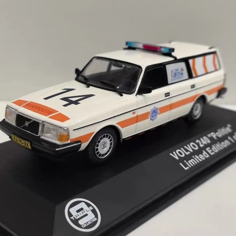 triple-9-1-43-volvo-240-poltie-car-model-alloy