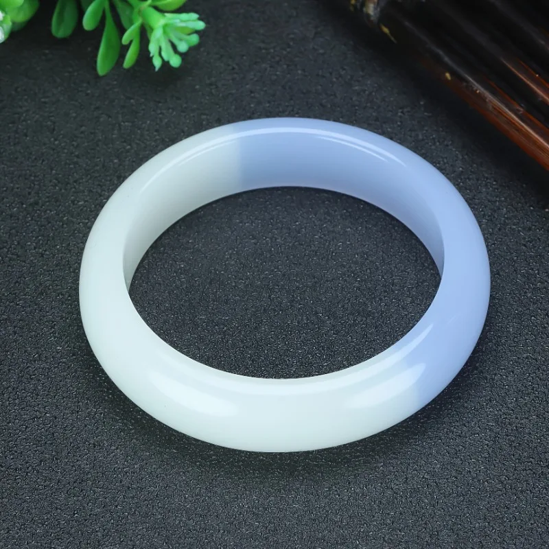 

Elegant Bracelets - Stylish Unisex Accessories for Casual or Formal Wear
