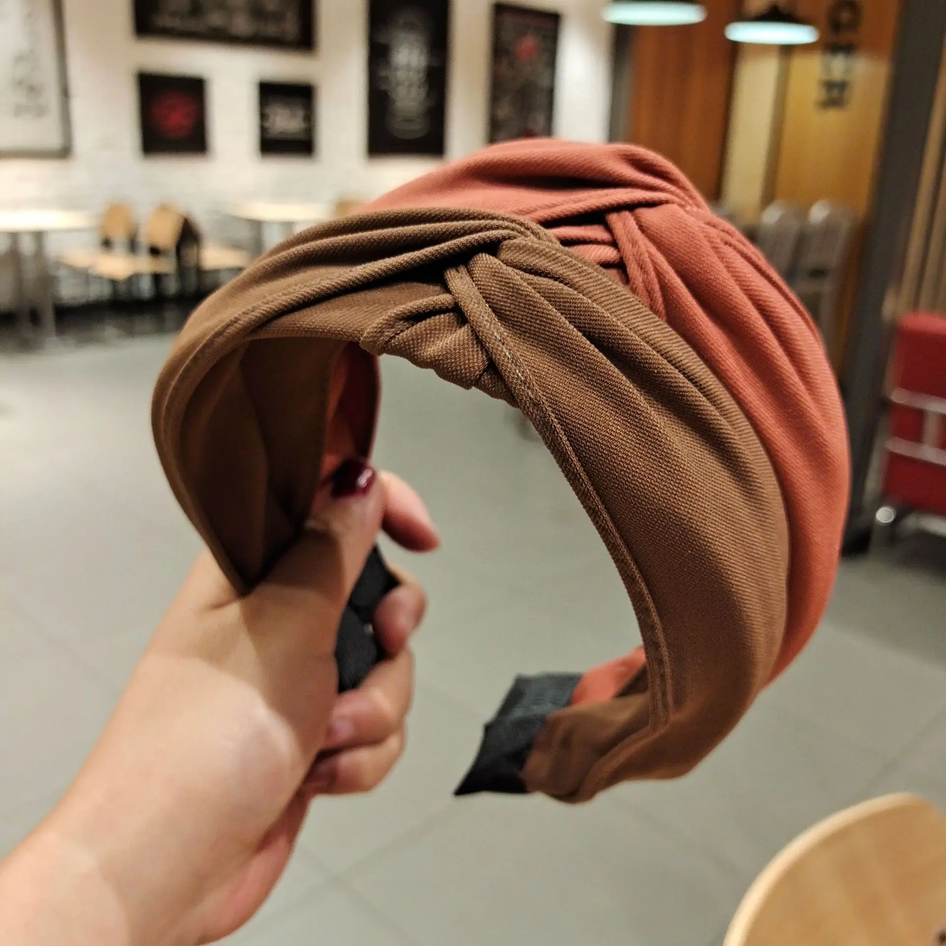 

1PC Solid Color Wide-Edge Fabric Headband Cross-Knotted Simple Casual Daily Hair Accessory