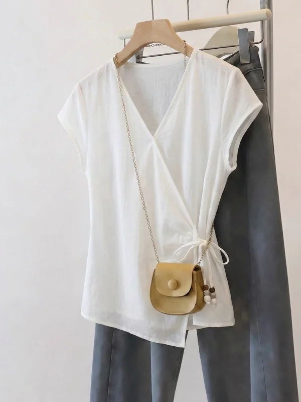 

Elegant V-neck Short Sleeve Shirt Women's plus Size Fitted Waist Korean Style Commute Fashion Summer New Arrival