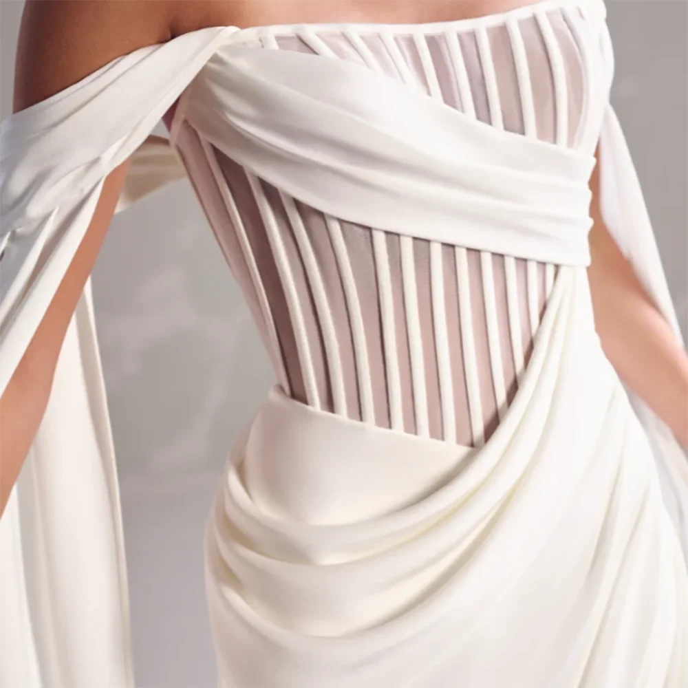 Abiti da sposa classici senza spalline con pieghe laterali e spacco a sirena, abiti da sposa personalizzati