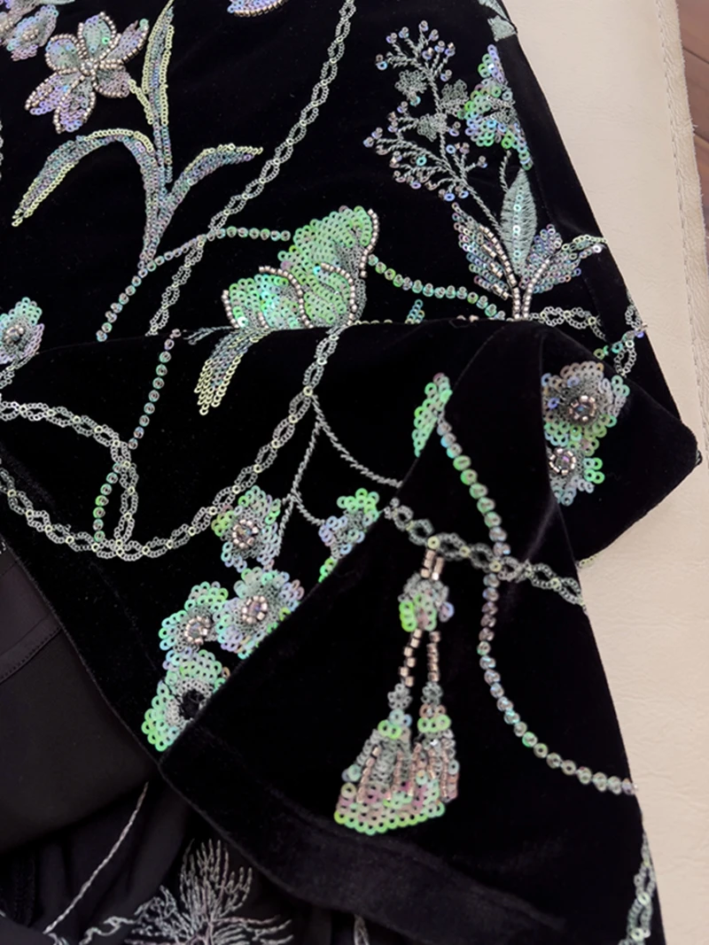 فستان مخملي رائع مطرز مثير بقصة ضيقة للعطلات دكتور صيني جديد عالي الجودة مخصص للنساء Ele Faion...