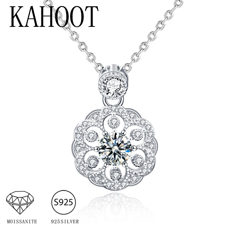 

A 925 sterling silver 0.5-carat moissanite floral pendant necklace, a versatile piece of jewelry and a perfect gift.