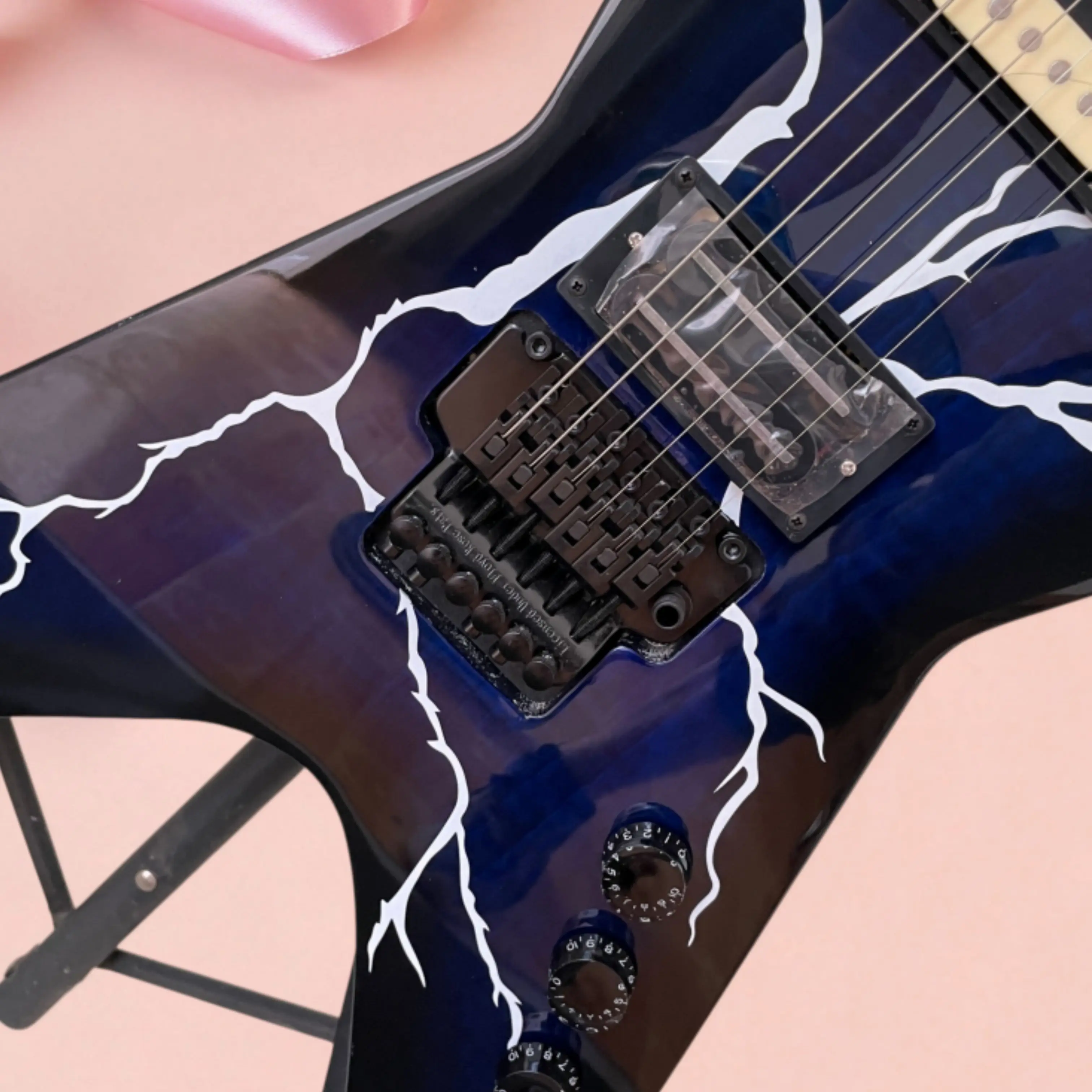 Black-Blue Gradient Gloss 6 String Electric Guitar, White Branch Art Print Guitars, 22-Fret Rosewood Fretboard Guitarra