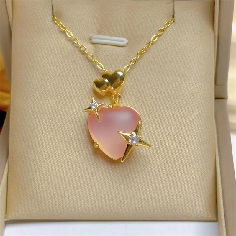 Fashion European and American Cold Wind Opal Peach Heart Necklace Classic Personality Clavicle Chain Temperament Pendant