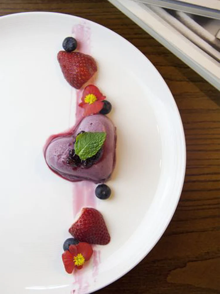 

Новейшая машина для мороженого 2026 года: Высокопроизводительное оборудование для кейтеринга и приготовления мороженого