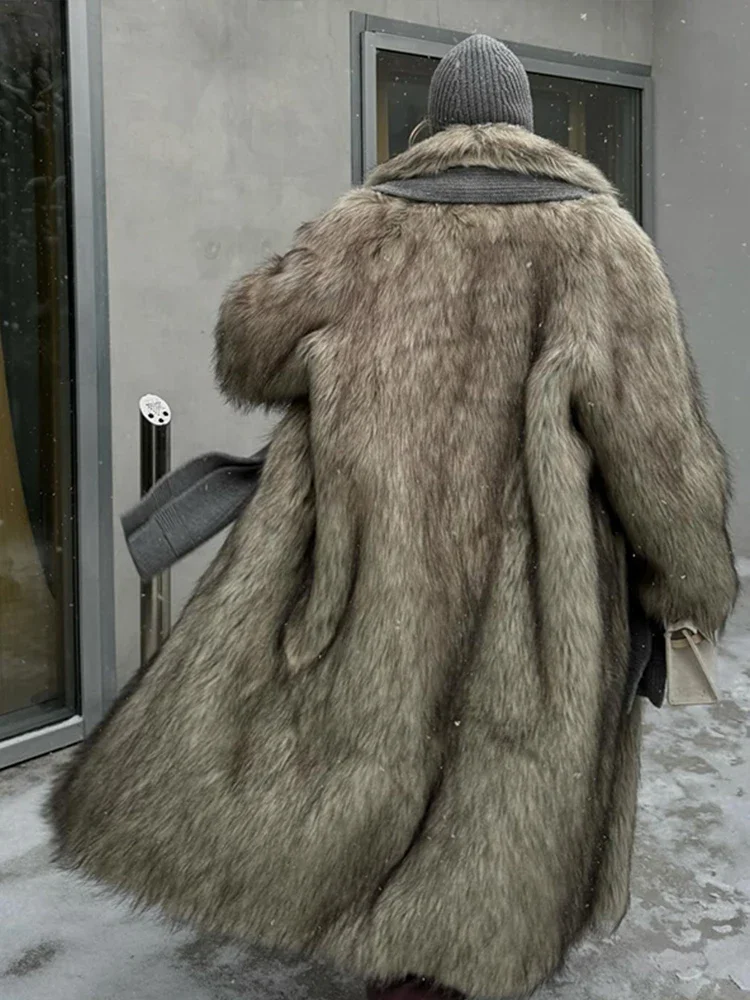 معطف نسائي أنيق متدرج من الفرو أنيق بأكمام طويلة معطف طويل دافئ 2024 ملابس خارجية شتوية للسيدات عالية الشارع فروي