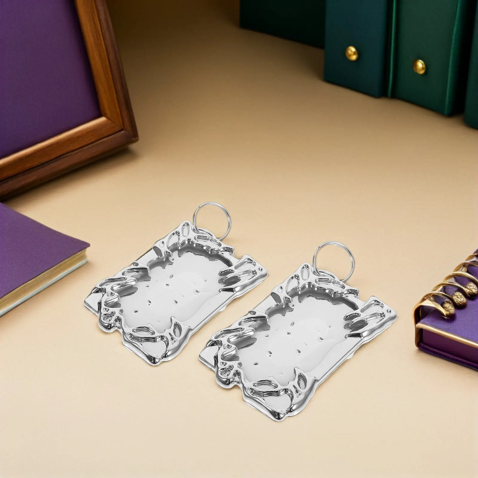 2 Pcs Card Plastic Protector Camera Picture Frame Display Home Decor Irregular Shape Photo Mini Holder Cute Photocard