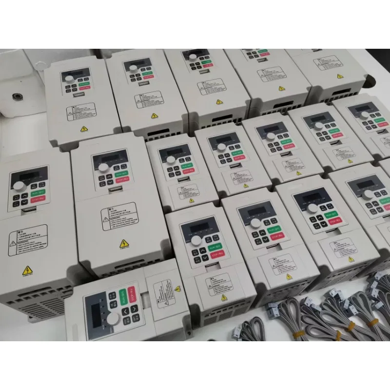 VFD 1.5KW Single Phase 220V/110V 3 Phase 380V Input VFD 0.75KW Single Phase 220V Output Frequency Inverter Converter VFD
