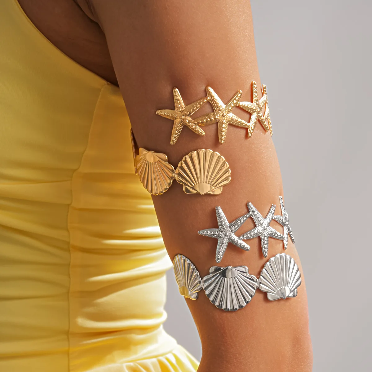 Golden Simulated Metalic Starfish Armband Women Men Bohemian Textured Ocean Shell Upper Chunky Bangles Trendy Holiday Jewelry K
