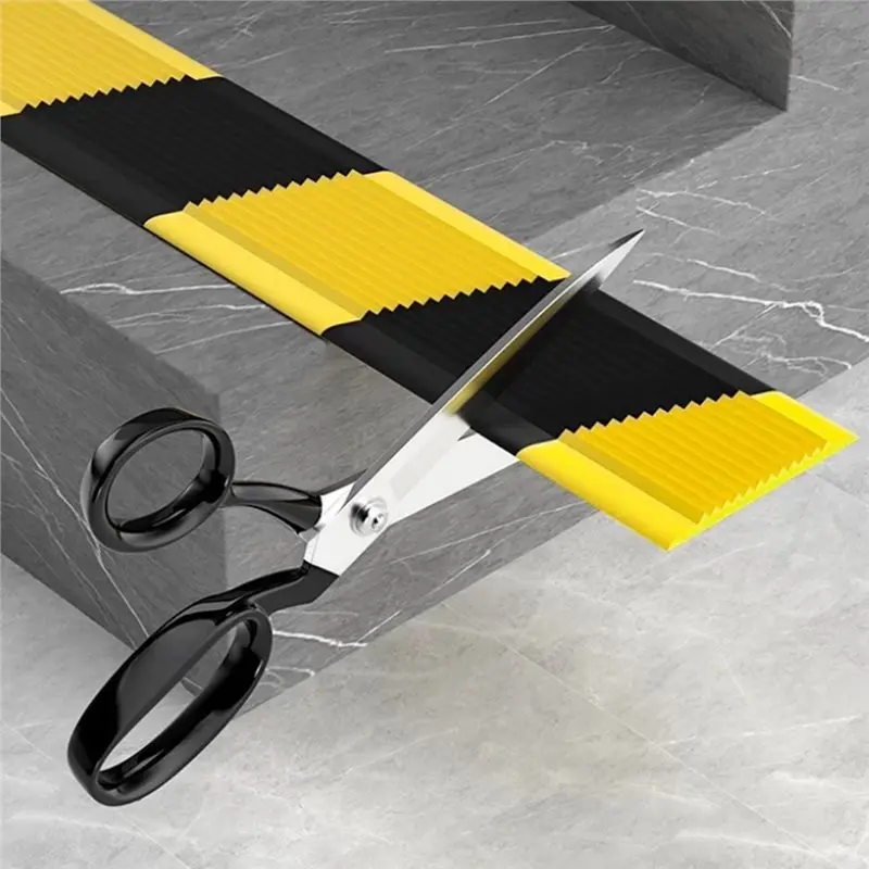[NEWA08R】 Slope Edge Strip Anti Slip For Staircase Indoor And Outdoor Self-Adhesive Step Pressure Strip