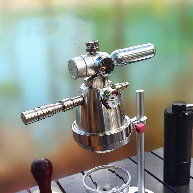 ماكينة صنع القهوة الهوائية للتخييم مجموعة استخراج الاسبريسو المحمولة بدون كهرباء قابلة للفصل 10 بار ماكينة القهوة الخارجية