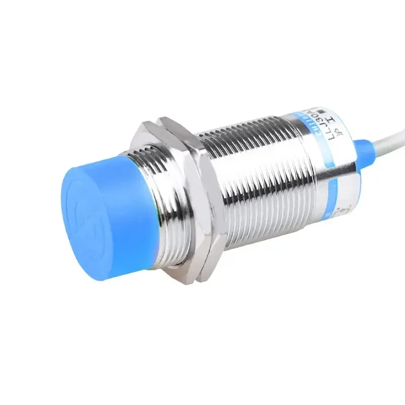 Inductive proximity switch LLJ30A3-25-Z/P2 metal sensor DC PNP three-wire normally closed