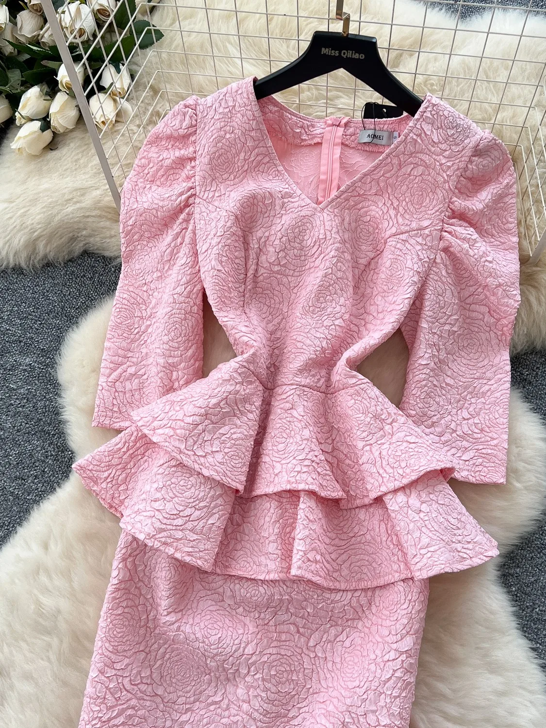 Letnia sukienka midi damska, modna, z koronkowym wykończeniem, wzorem tekstury, rękawami 3/4, wysokim stanem, o kroju litery A.