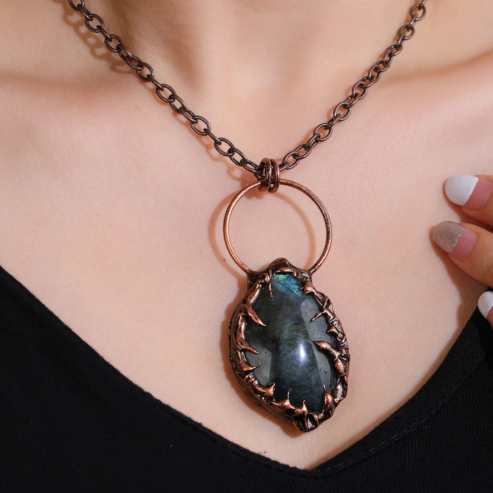 

Irregular Natural Labradorite Gemstone Pendant Antique Bronze Metal Chain Reiki Moonstone Fashion Necklace For Women Men Jewelry