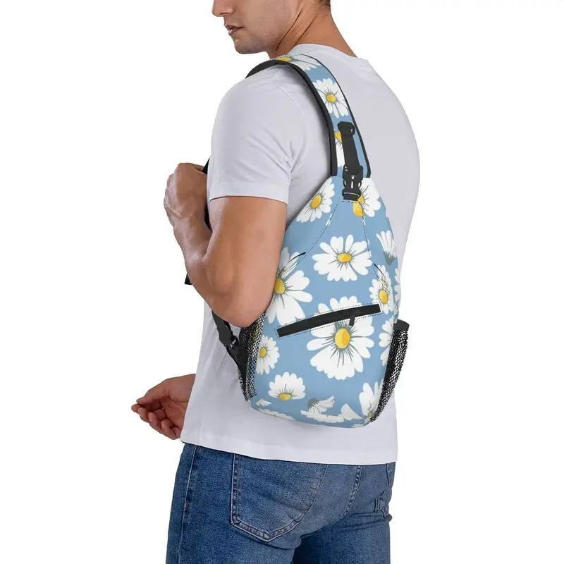 small daisy flower pattern Chest Bag Trendy and Fashionable Women's Shoulder Bag Sports and Leisure Men's Oblique Straddle Bag