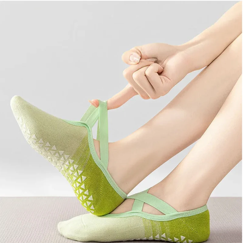 1 Pair of Gradient Silicone Yoga Non Slip Socks for Women's Pilates Fitness Grip Strength Indoor Dance Sports Socks image 3