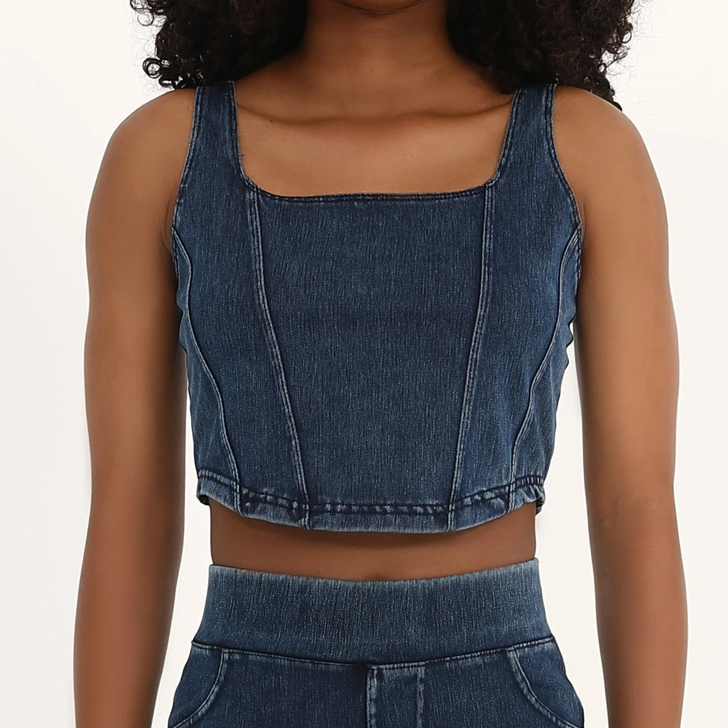 

Faux denim yoga vest with wide shoulder straps, sporty design, slimming effect, elastic material, breathable, quick-drying, perf