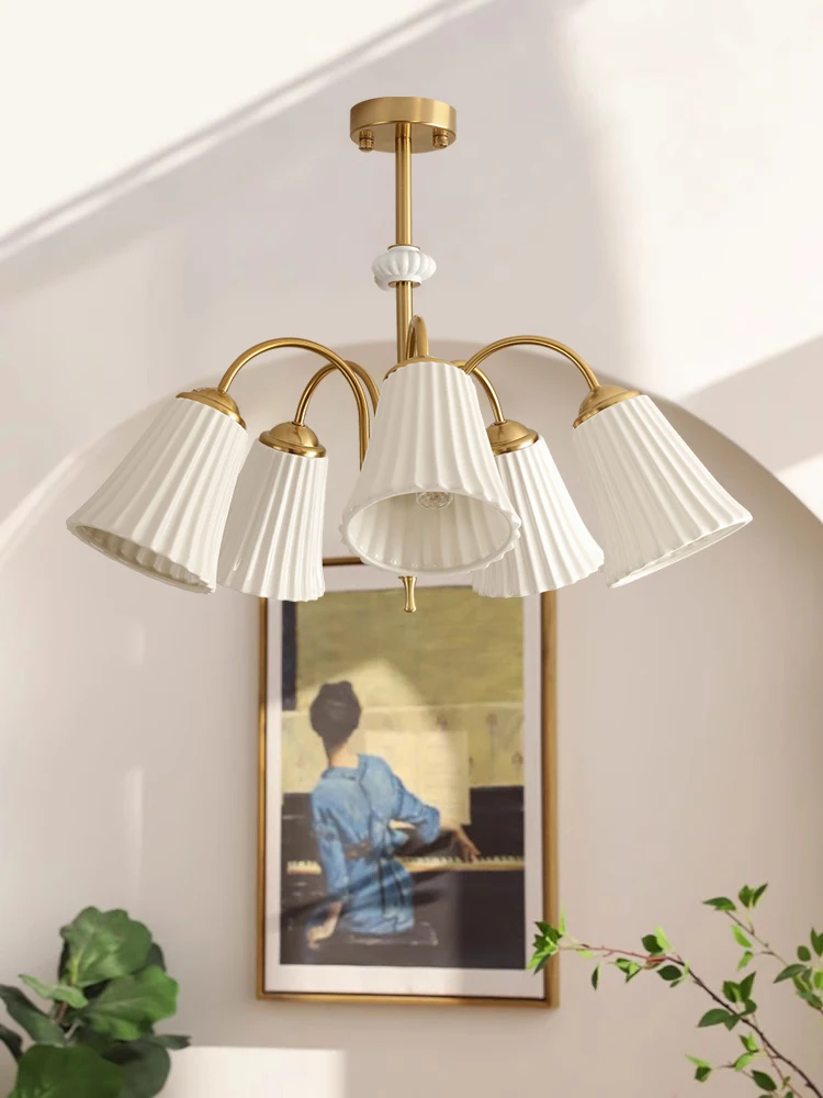 

French retro white ceramic chandelier, American medieval bedroom and restaurant design, ceramic cream lamp