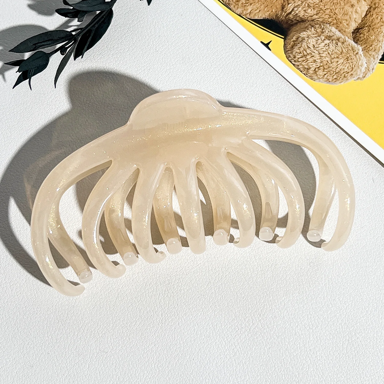 Elegante Goldpuder-Haarklammer in Haifischzahn-Form für Dickes Haar, Langlebiges Material, Einfarbiges Haaraccessoire – Detail 14