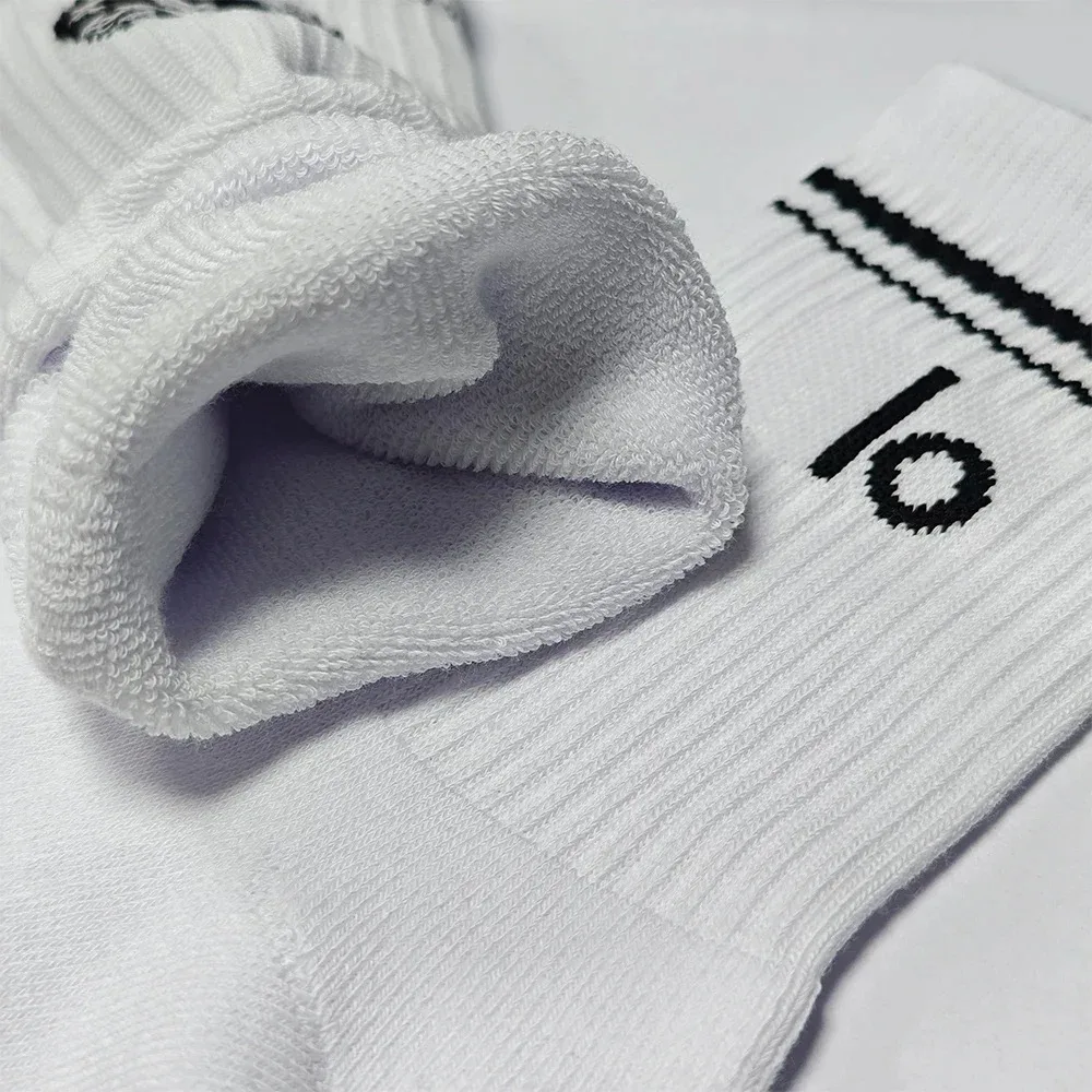 

Unisex Alphabet Printed Yoga Socks Pure Cotton Breathable Anti Slip Mid Calf Socks for Women and Men Outdoor Sports Casual Wear