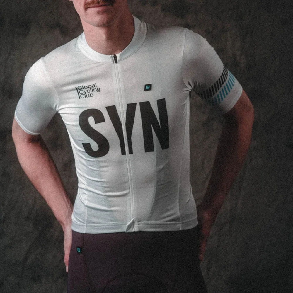 

2025 SYN Classic White Short Sleeve Jersey and High Density Pad Bib Shorts Set with Flash Logo Men MTB Tops Riding Bottom Kit