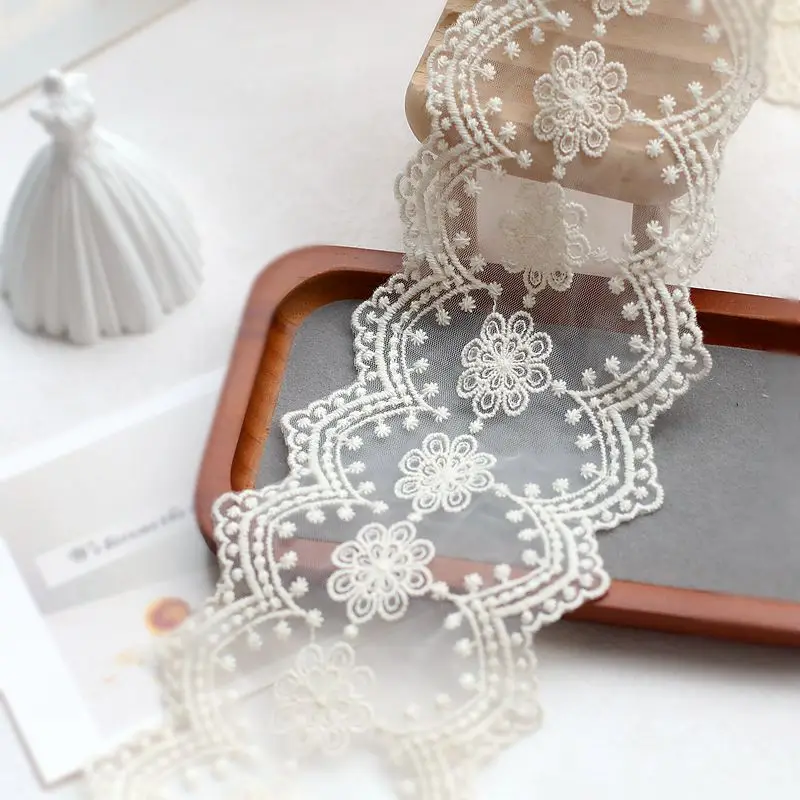 10 cm breites, mit Blumen besticktes Spitzenband zur Dekoration von Kleidern, Kleidung, DIY-Bastelbedarf, Handarbeiten, Nähzubehör – Detail 3