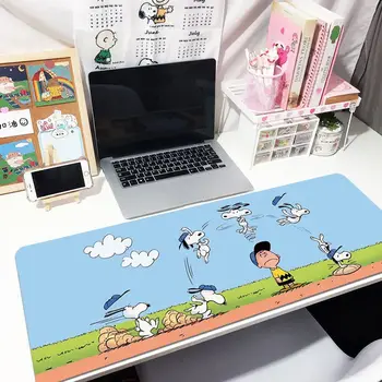 S-Snoopy Roztomilá dívka Velká personalizovaná XL podložka pod myš Anime Cartoon Kreativní kancelářská podložka na studijní stůl Vysoce kvalitní gumová protiskluzová podložka 10 nejlepší prodej roztomilé podložky na stůl - №8