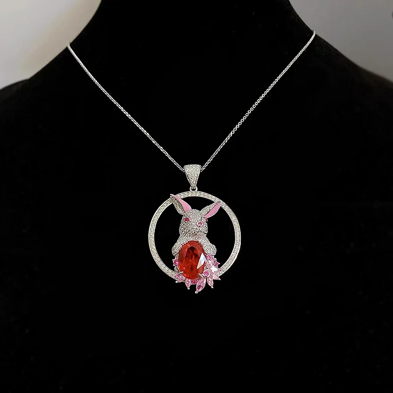 

2023 Seasonal New Original Rabbit Pendant 10 * 14 Pigeon Blood Red High Carbon Diamond Full Diamond Necklace Female