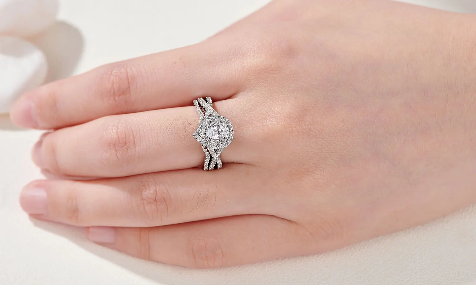 Newshe 2 Pcs 925 Sterling Silver AAAAA Zircon Moissanite Wedding Rings for Women Engagement Ring Sets Pear Shape Teardrop