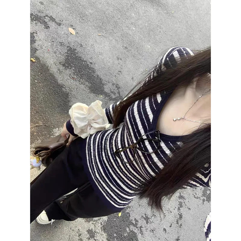 YIBASHU Women Blue Striped Pullover V-Neck Sweater Vintage 2000s Jumper Knit Long Sleeves Cashmere Sweater Women Autumn Winter