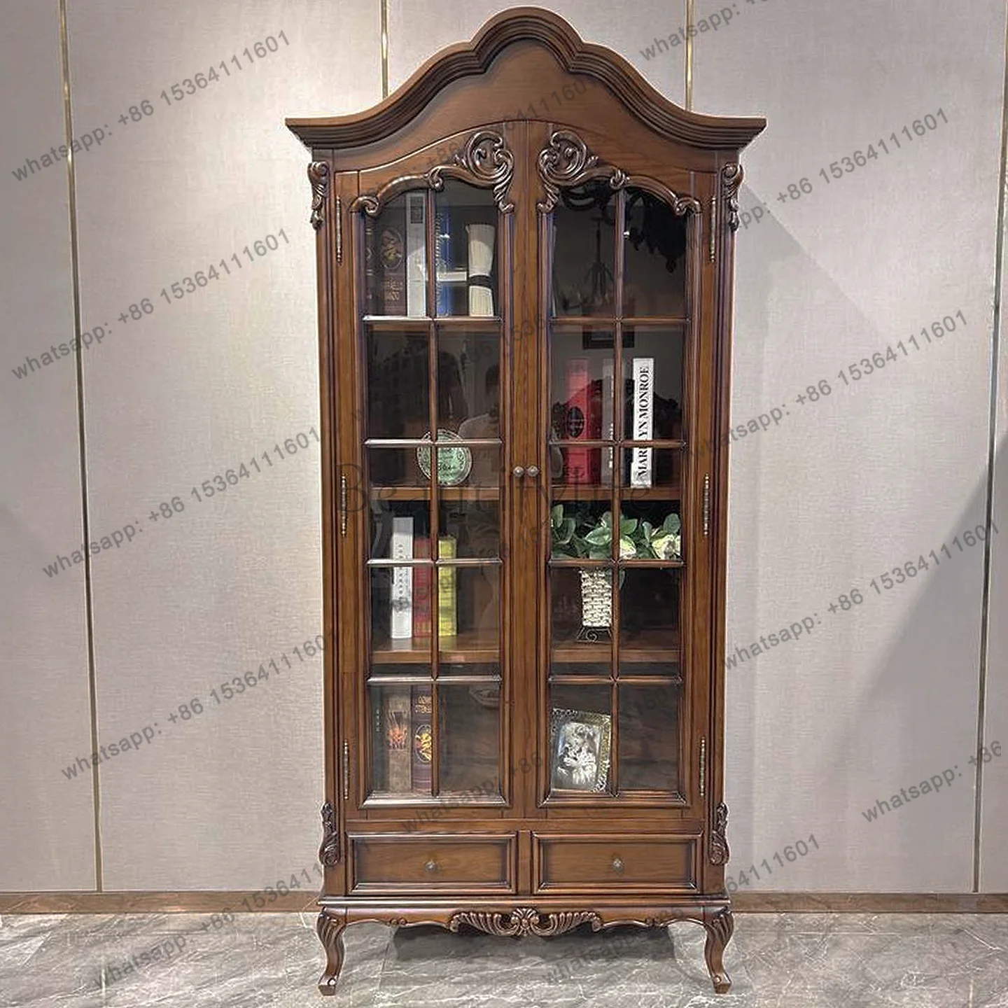 

American retro bookcase solid wood European carved living room bookshelf