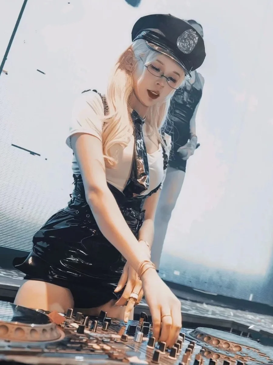 

Sexy Bodycon PU Vest Top ort Sve irt orm loween Police Women's Suit loween Set Slim Fit Stage Costume