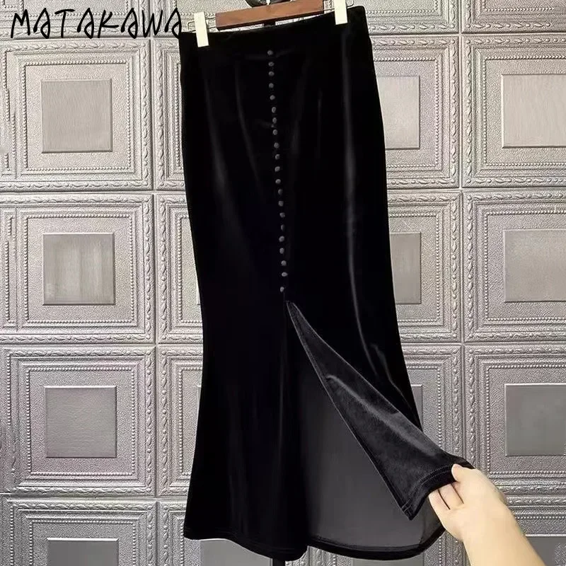 Matakawa Velvet Mermaid Skirts Women Solid Black Autumn Winter Elegant Faldas Mujer French Style A-line Vintage Long Skirt