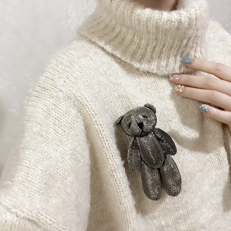 

Korean Style Classic Women Men Cute Bear Brooches Pins Fashion Cartoon Doll Badges Unisex Clothing Coat Accessories Brooch Gift