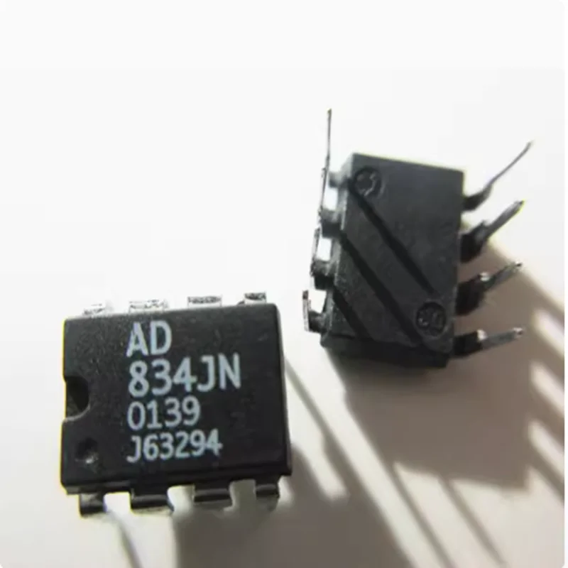 AD834JN DIP8 500MHz Four-Quadrant Analog Multiplier Suitable for high-frequency signal processing