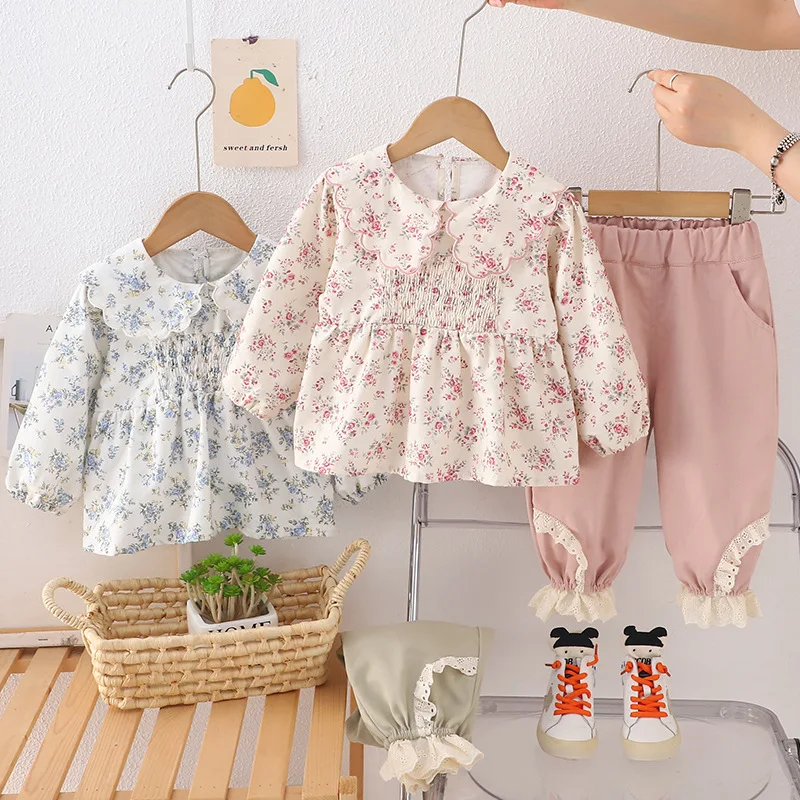 

2025 детский комплект с цветочным принтом, корейский модный топ с длинными рукавами и рюшами на воротнике + брюки, комплект из 2 предметов, весенне-осенний одинаковый комплект