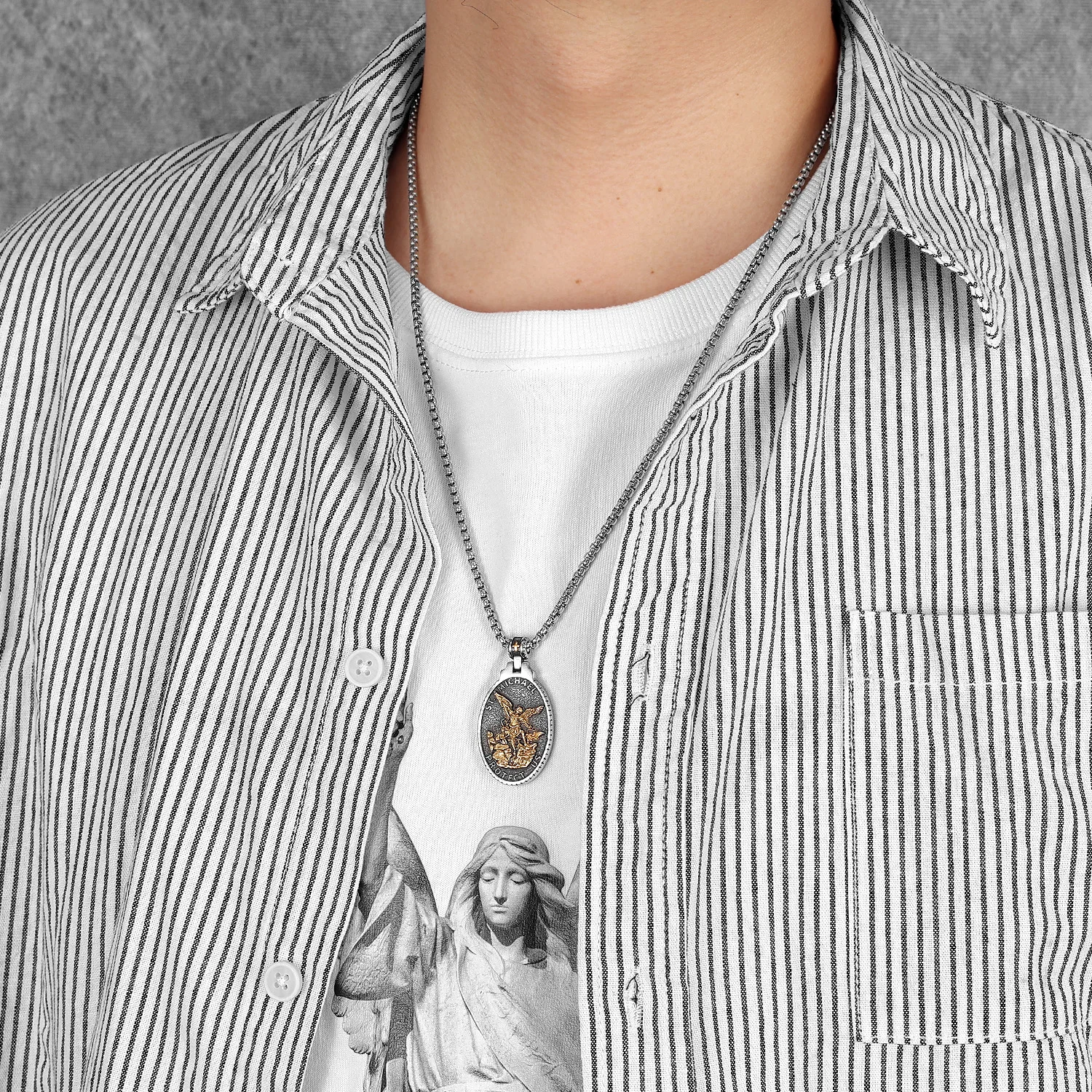 رئيس الملائكة سانت مايكل جارديان الفولاذ المقاوم للصدأ الرجال القلائد سلسلة بدلاية الشرير أنيق للنساء هدايا مجوهرات الأزياء بالجملة